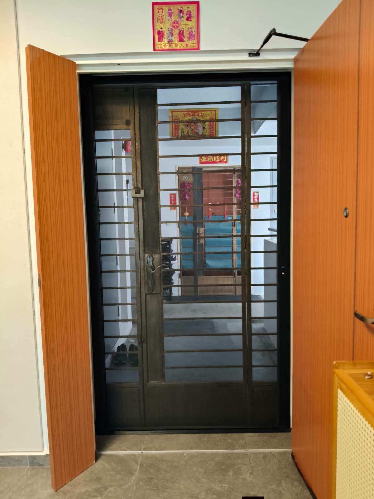 Sliding and retractable pet mesh installed on main door - Bukit Batok Blk 377B project by Curtain Artistry Singapore